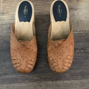 Swedish Hasebeens Clog